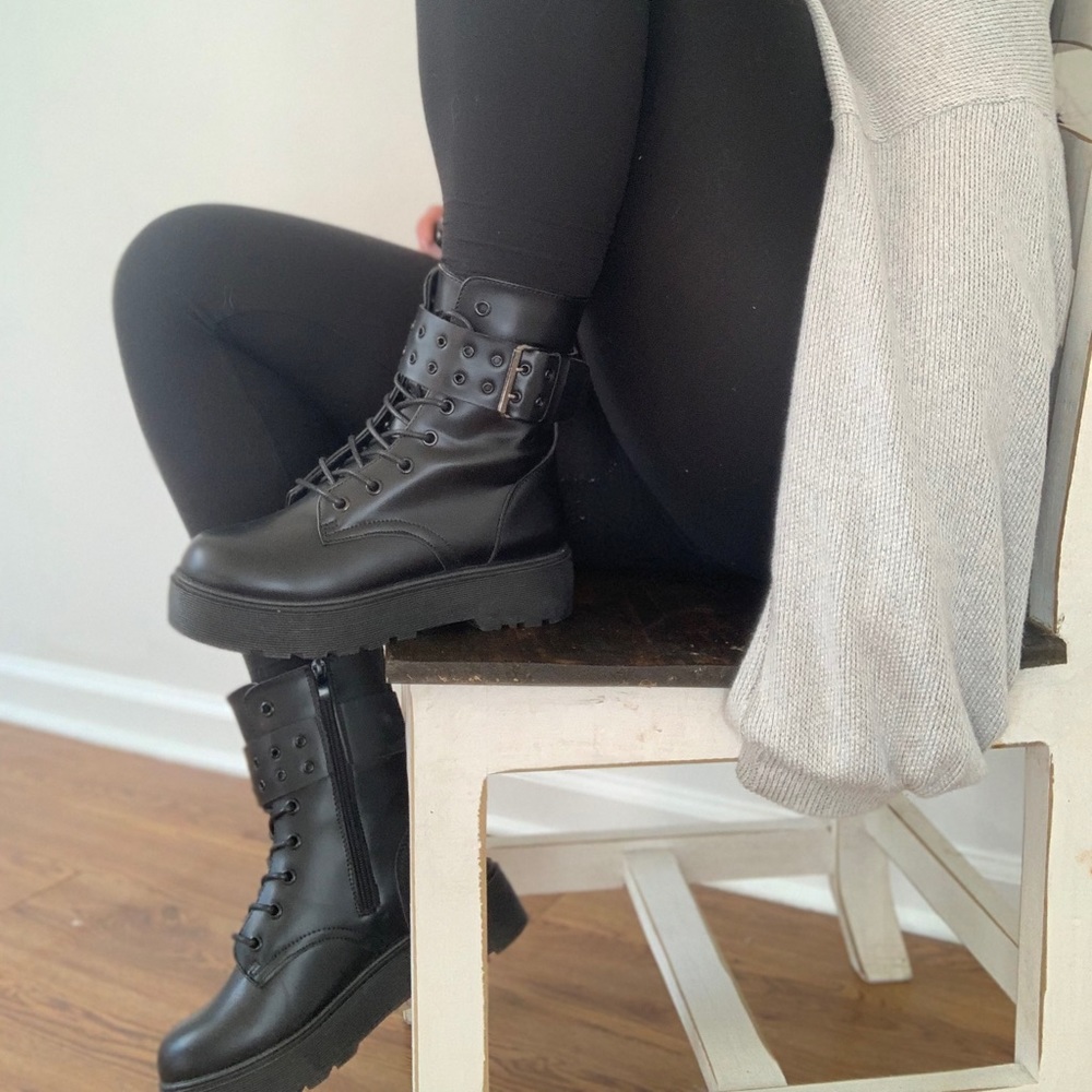 Short Combat Boots